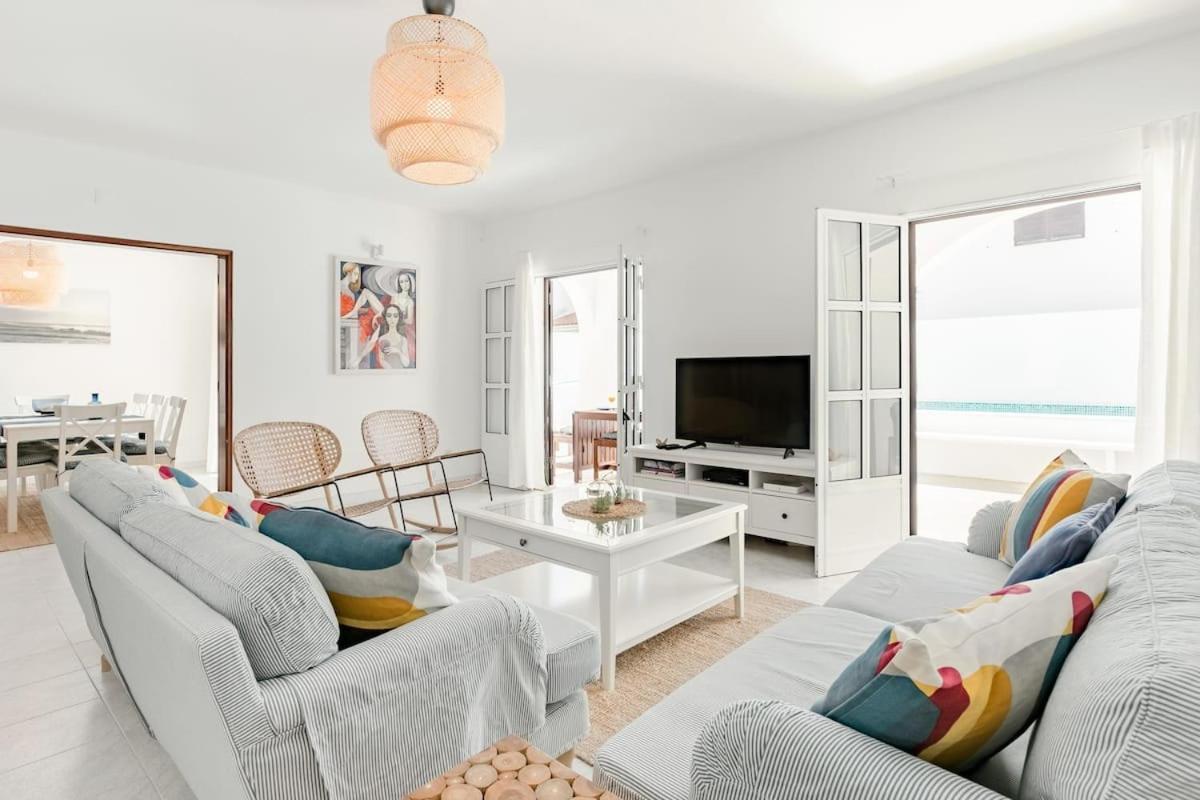 Beachfront Villa With Private Pool In Manta Rota Vila Nova de Cacela Exterior photo